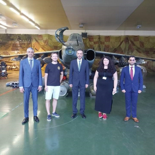 Delegácia zo Spojených arabských emirátov v Piešťanskom Vojenskom historickom múzeu